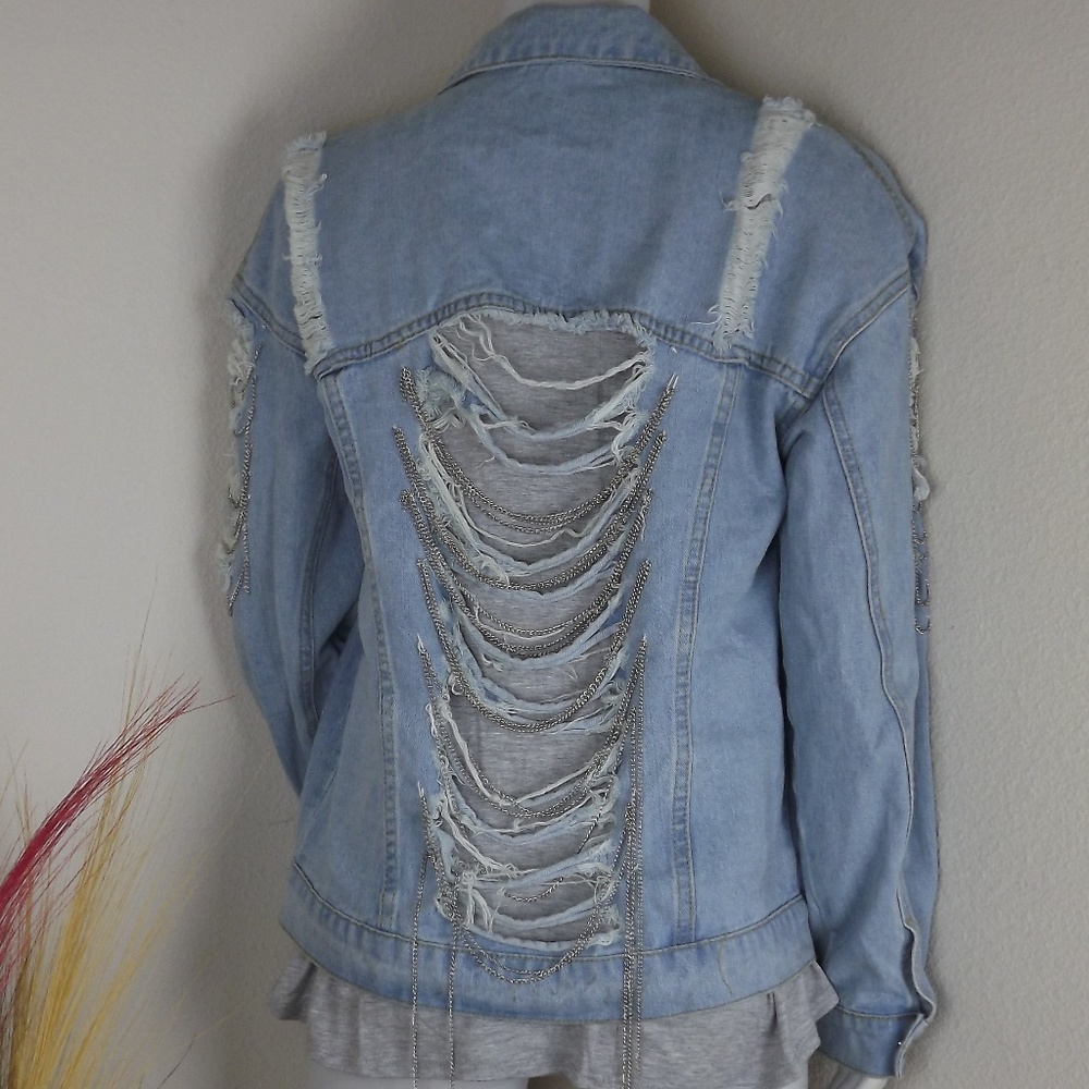Beautiful Blue Jeans Jacket w/ Torn Detailing - Picture 6 of 8
